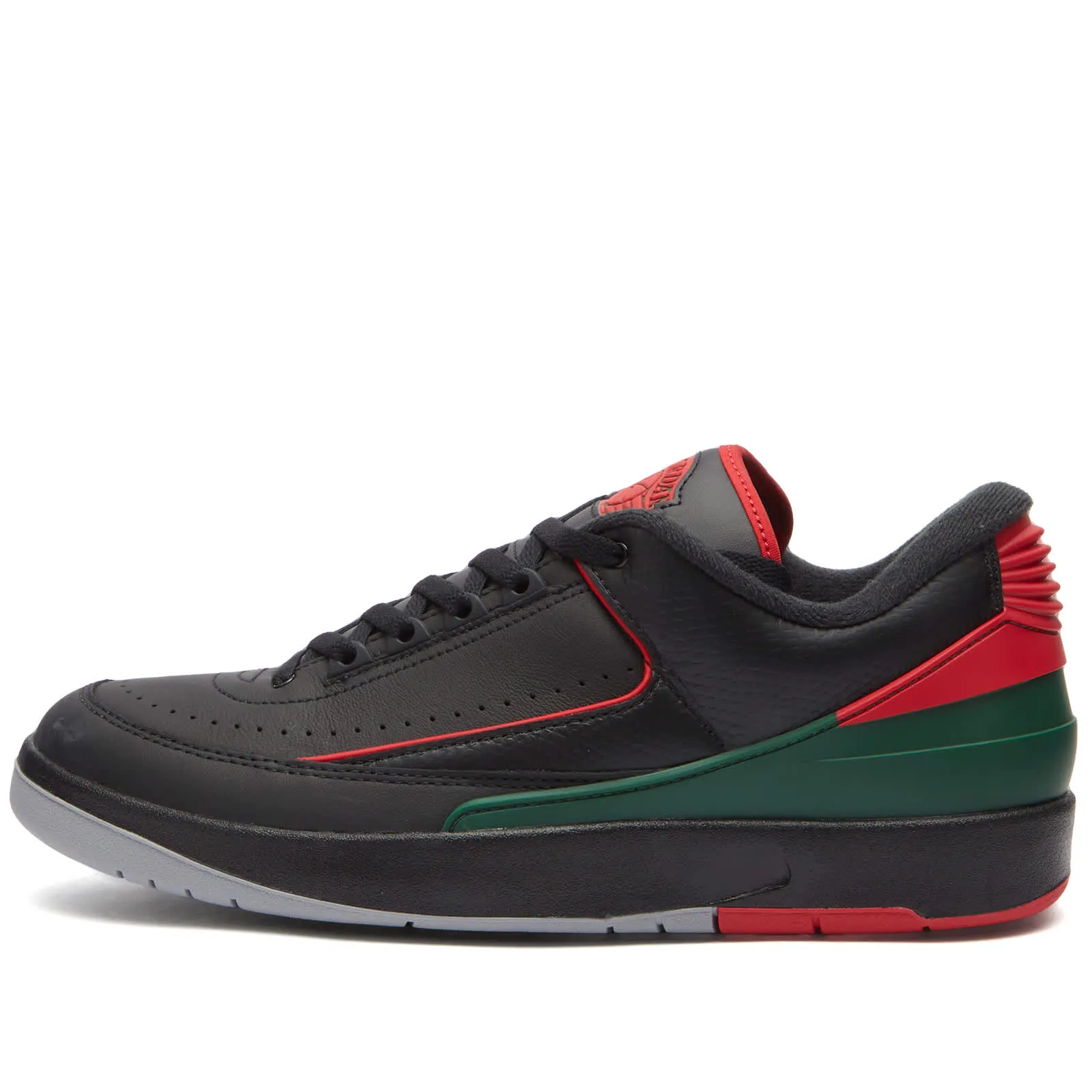 Air Jordan 2 Retro Low in Black & Fire Red