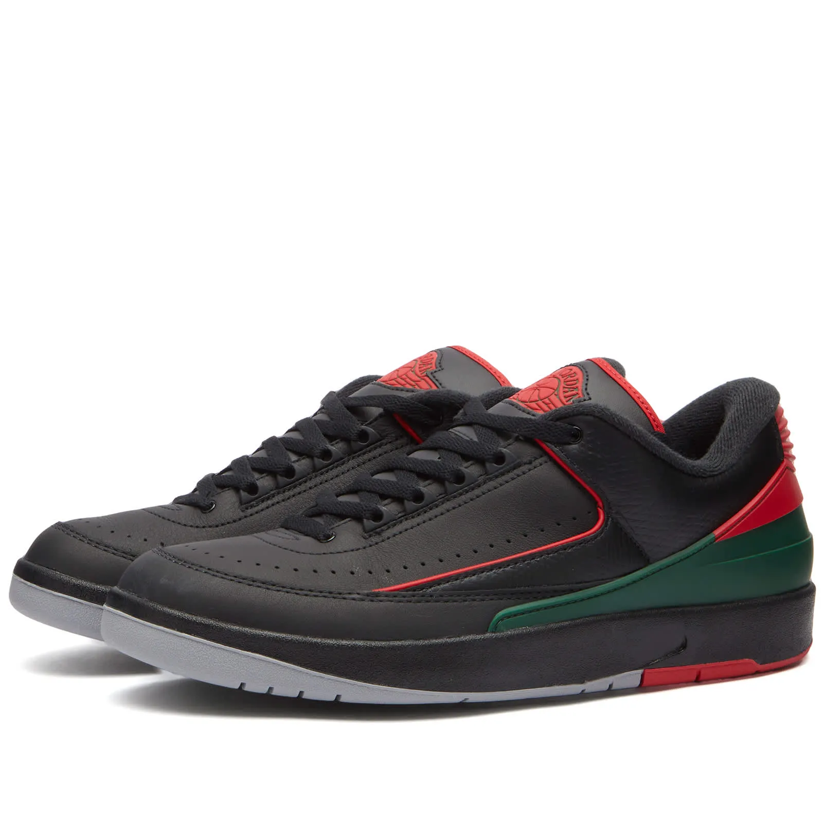 Air Jordan 2 Retro Low in Black & Fire Red