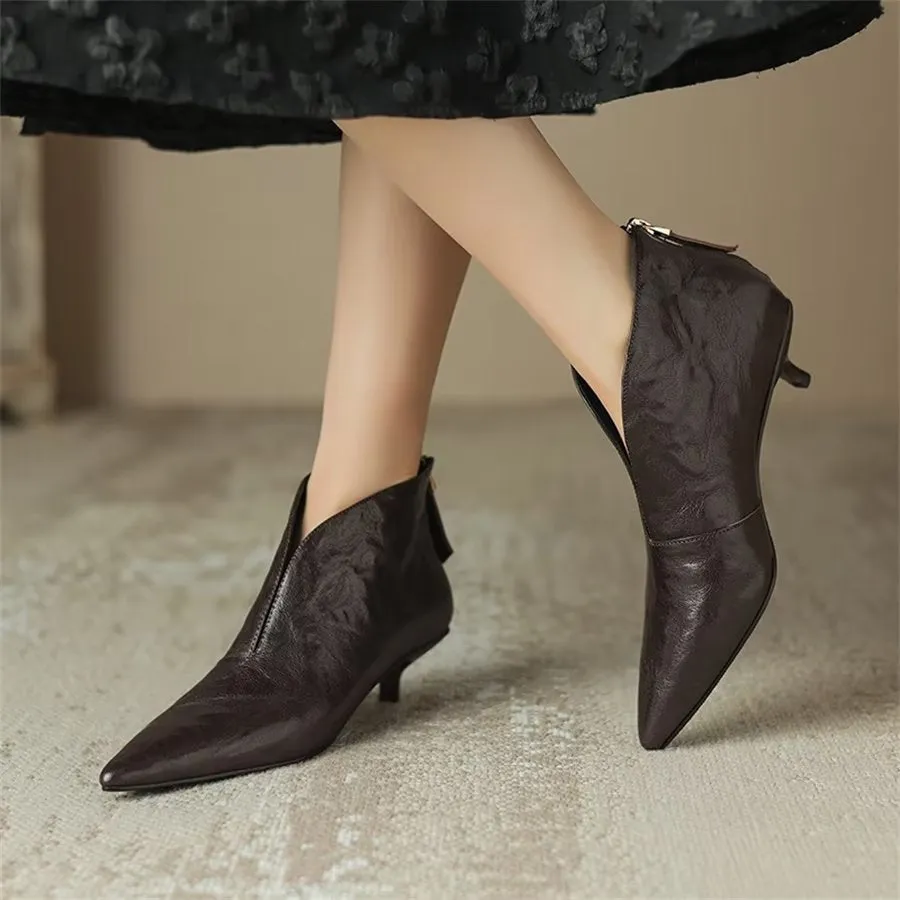 Elegant Cow Leather Pointed Toe Diagonal Zipper Boots