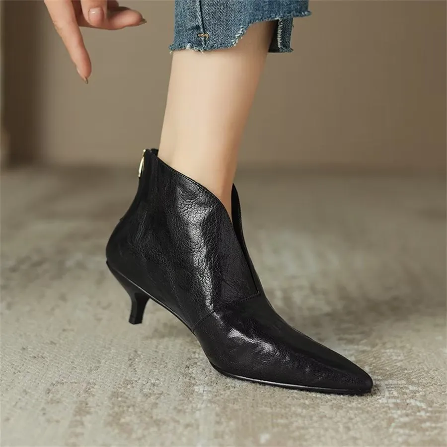 Elegant Cow Leather Pointed Toe Diagonal Zipper Boots