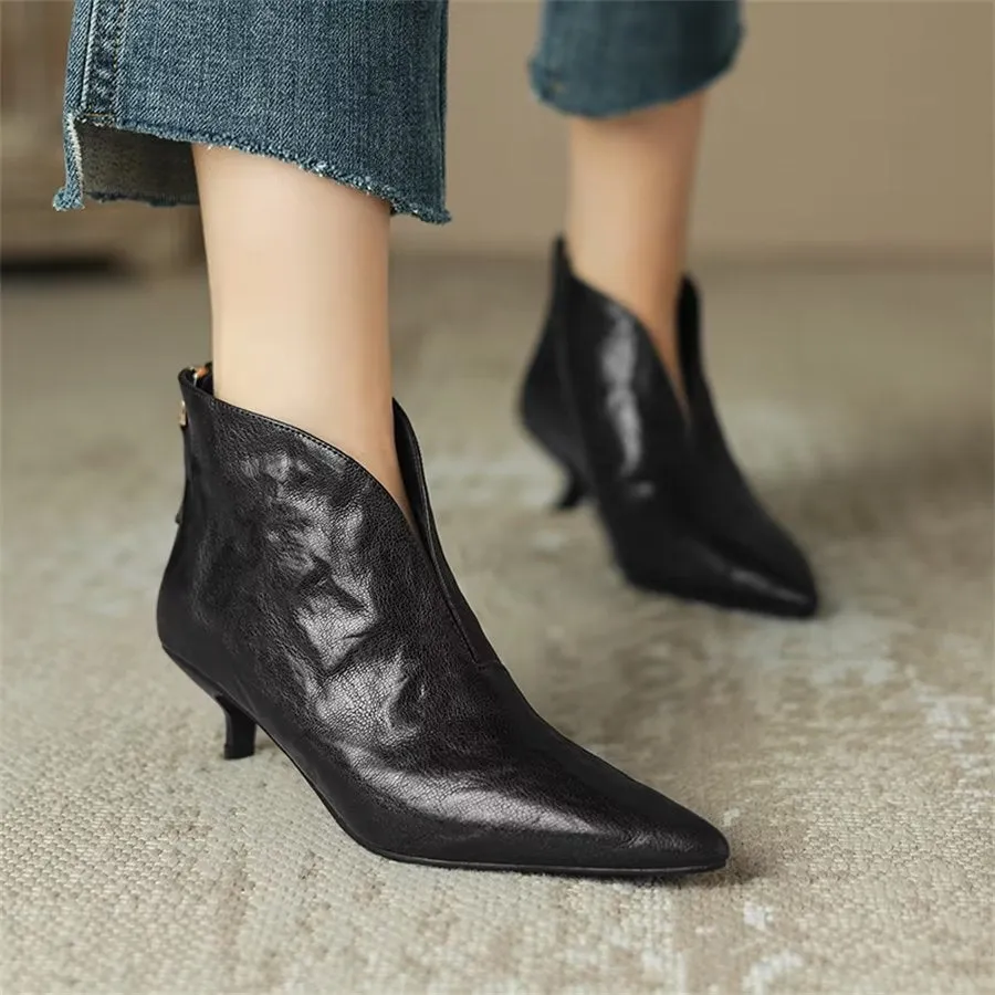 Elegant Cow Leather Pointed Toe Diagonal Zipper Boots