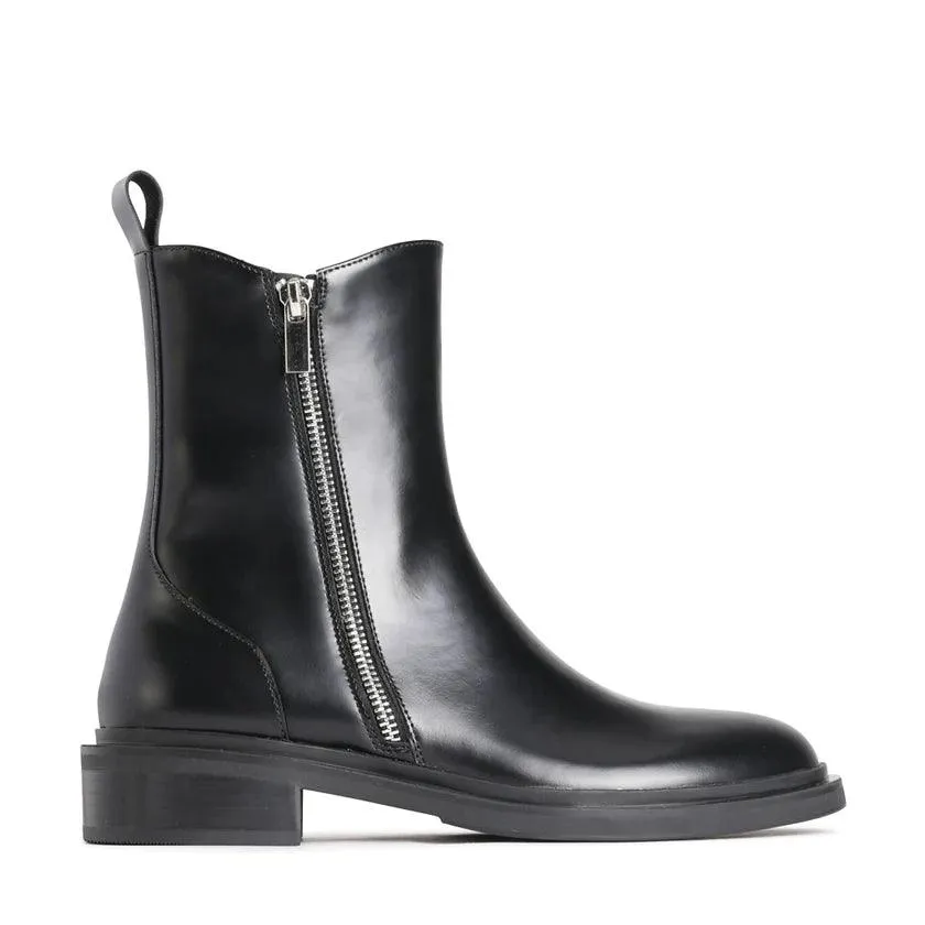 EOS Collete Boot in Black Box Leather