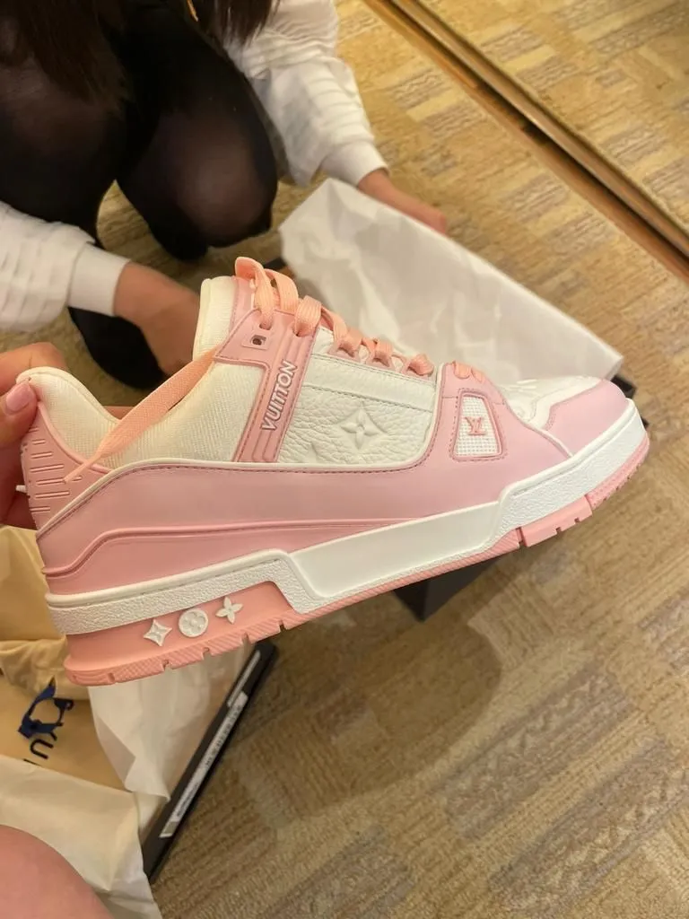 Louis Vuitton LV Trainers (Rose)